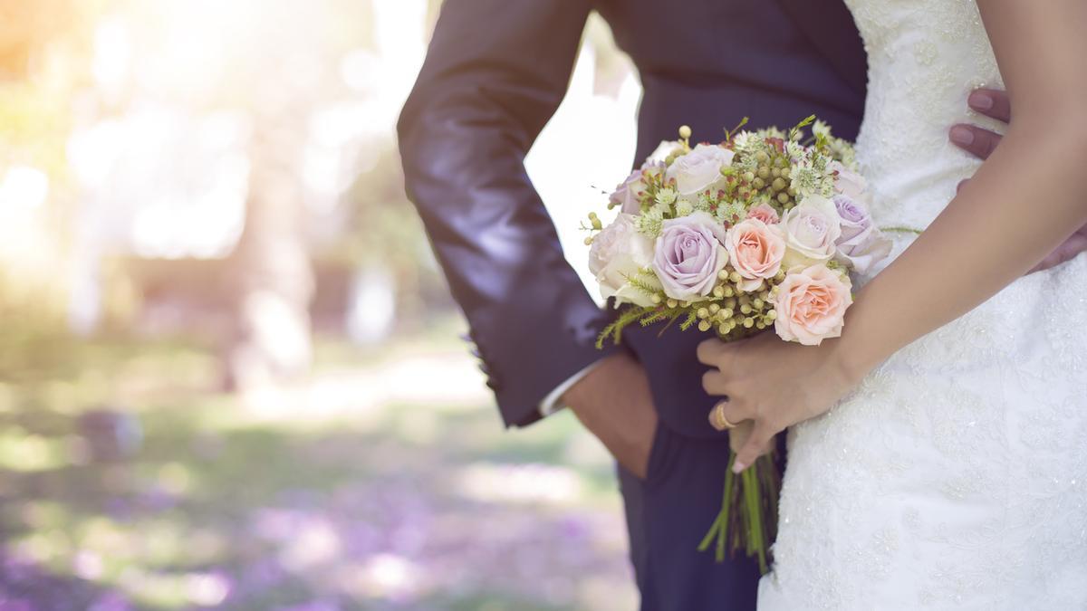 ¿Qué pasaría si tu jefe pagara tu boda?