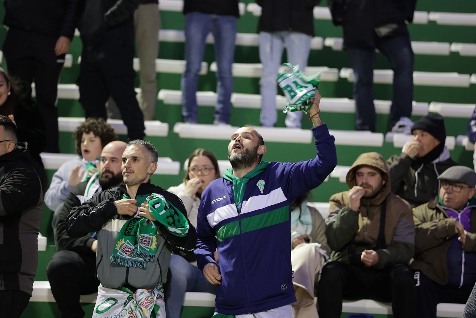 Antequera-Córdoba CF: las imágenes de la afición blanquiverde