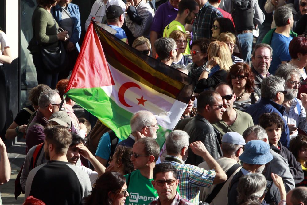 Manifestación en Valencia con motivo del 25 d'Abril