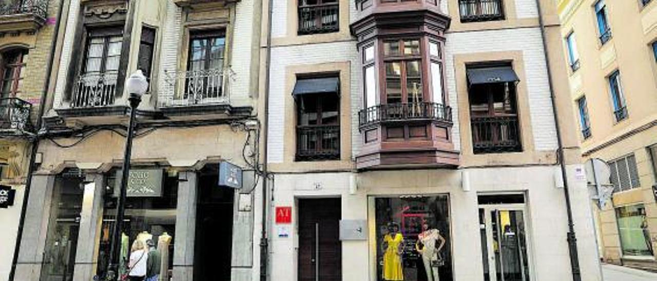 Apartamentos turísticos en la calle Los Moros. | Juan Plaza