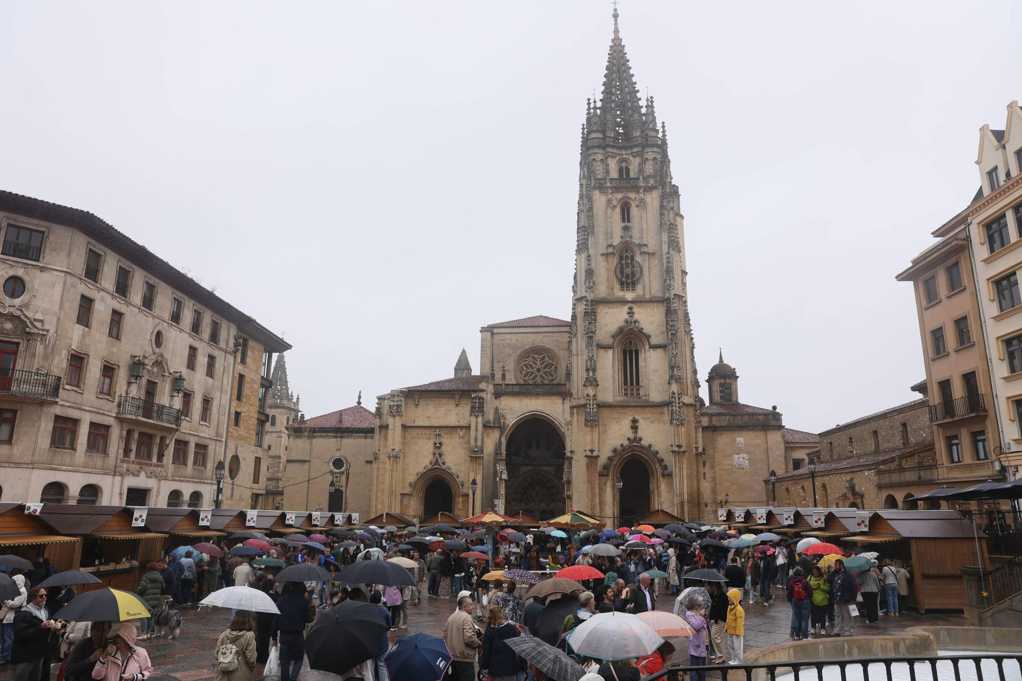 EN IMÁGENES | Último día de la feria de La Ascensión que convivió con el partido por el ascenso