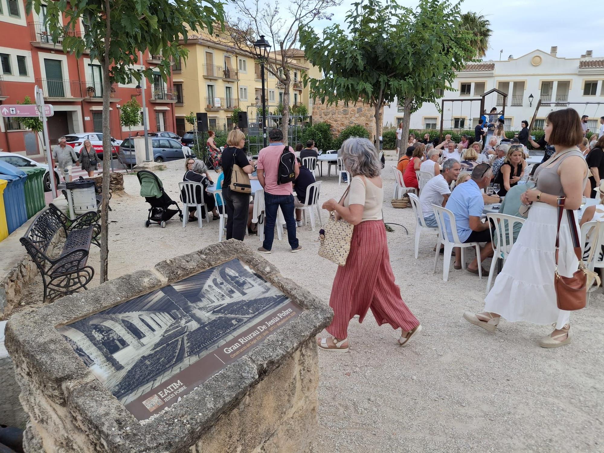 Singulares, de "poble" e insulares: la gran fiesta del vino en el riurau de Jesús Pobre (imágenes)