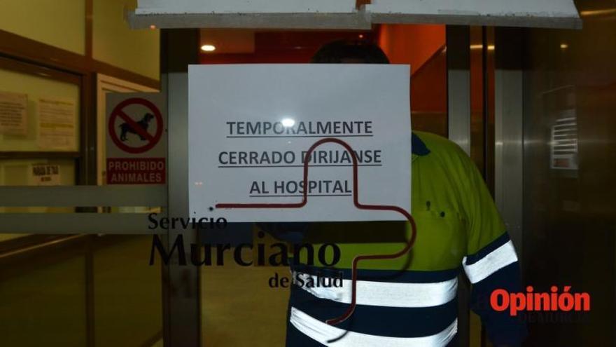 Un joven intoxicado con gas pimienta obliga a cerrar urgencias en Cieza