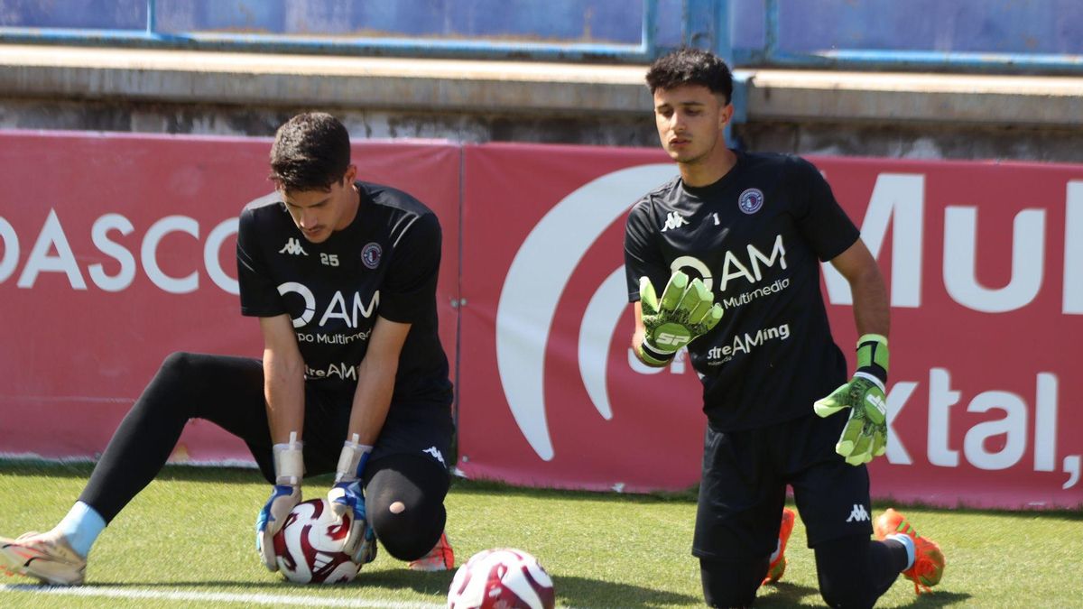 Porteros del Extremadura en la previa de un partido