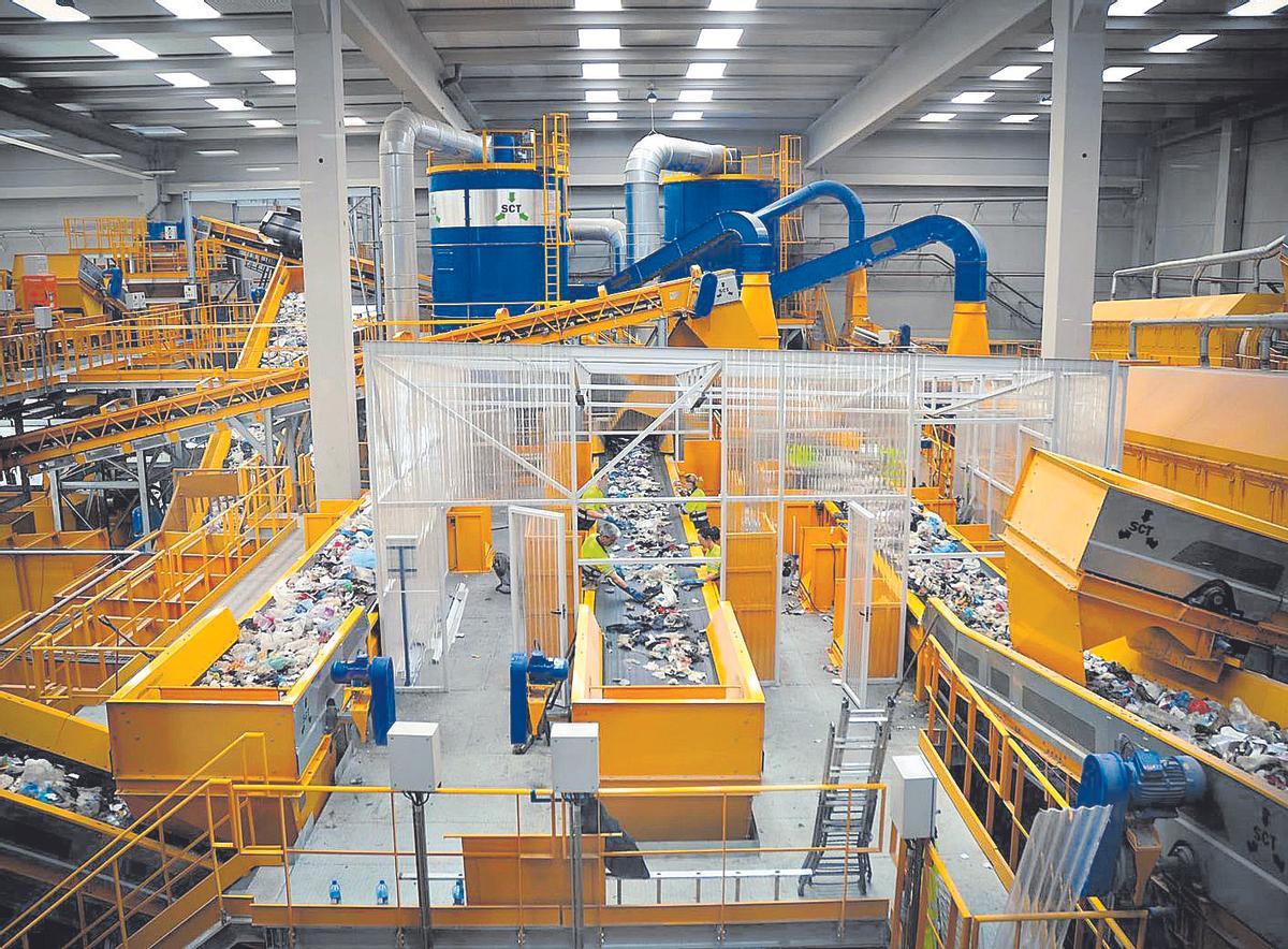 Planta de tratamiento de residuos sin vertedero en Guadassuar en la Ribera Alta (València) a la que también llegan residuos de la Vega Baja