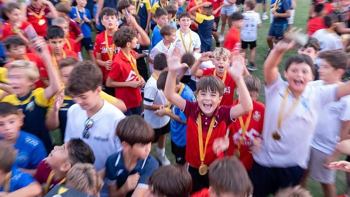 XVIII FIESTA CAMPEONES FÚTBOL BASE