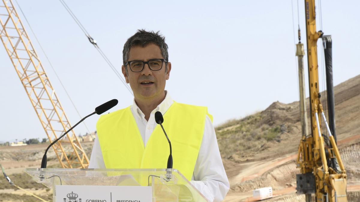 Félix Bolaños visita las obras de la línea de alta velocidad Murcia-Almería