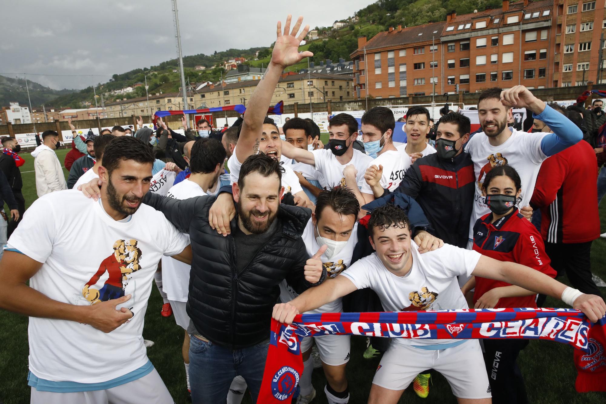 Las mejores imágenes de la jornada de Tercera División: Ceares y Llanera sacan un billete a Segunda RFEF