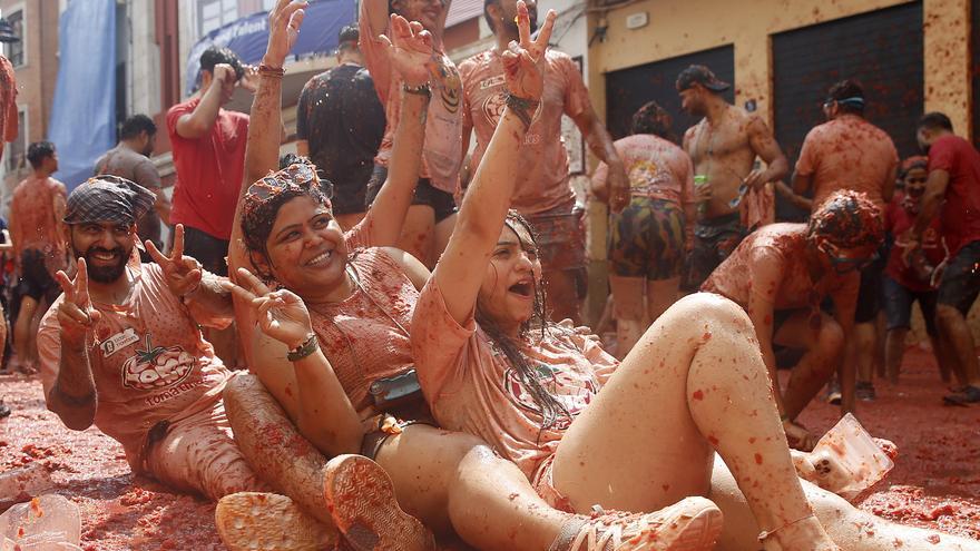 Bunyol es torna a omplir de tomàquet amb una Tomatina &quot;més internacional&quot;