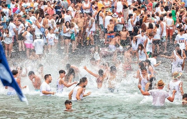 Embarcación de la Virgen del Carmen en Puerto de la Cruz, julio de 2022