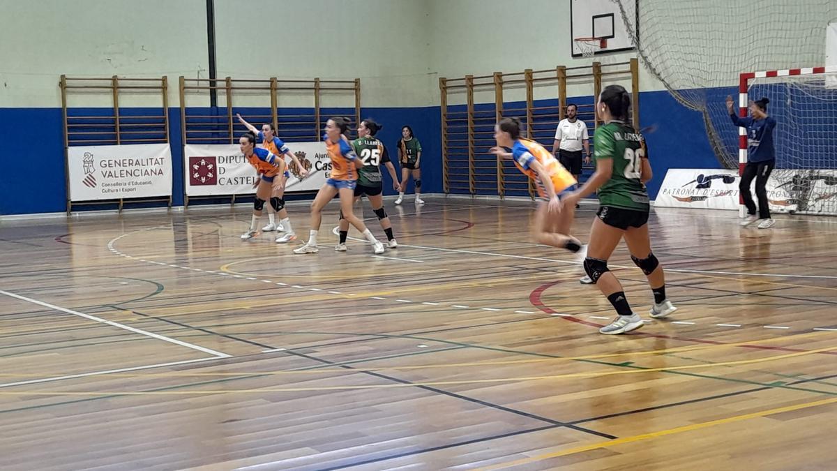 Victoria clara en la visita del Grupo USA Handbol Mislata UPV al BM Castellón (14-44).