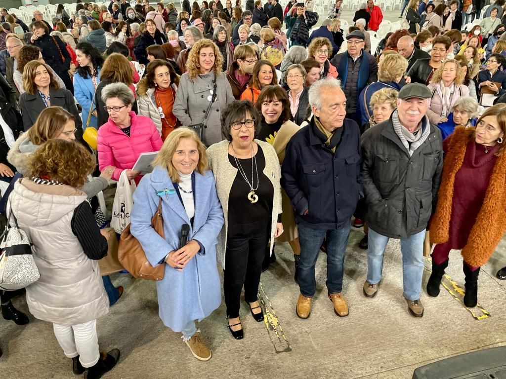 Encuentro de Juan José Millás con un millar de lectores, en Mieres.