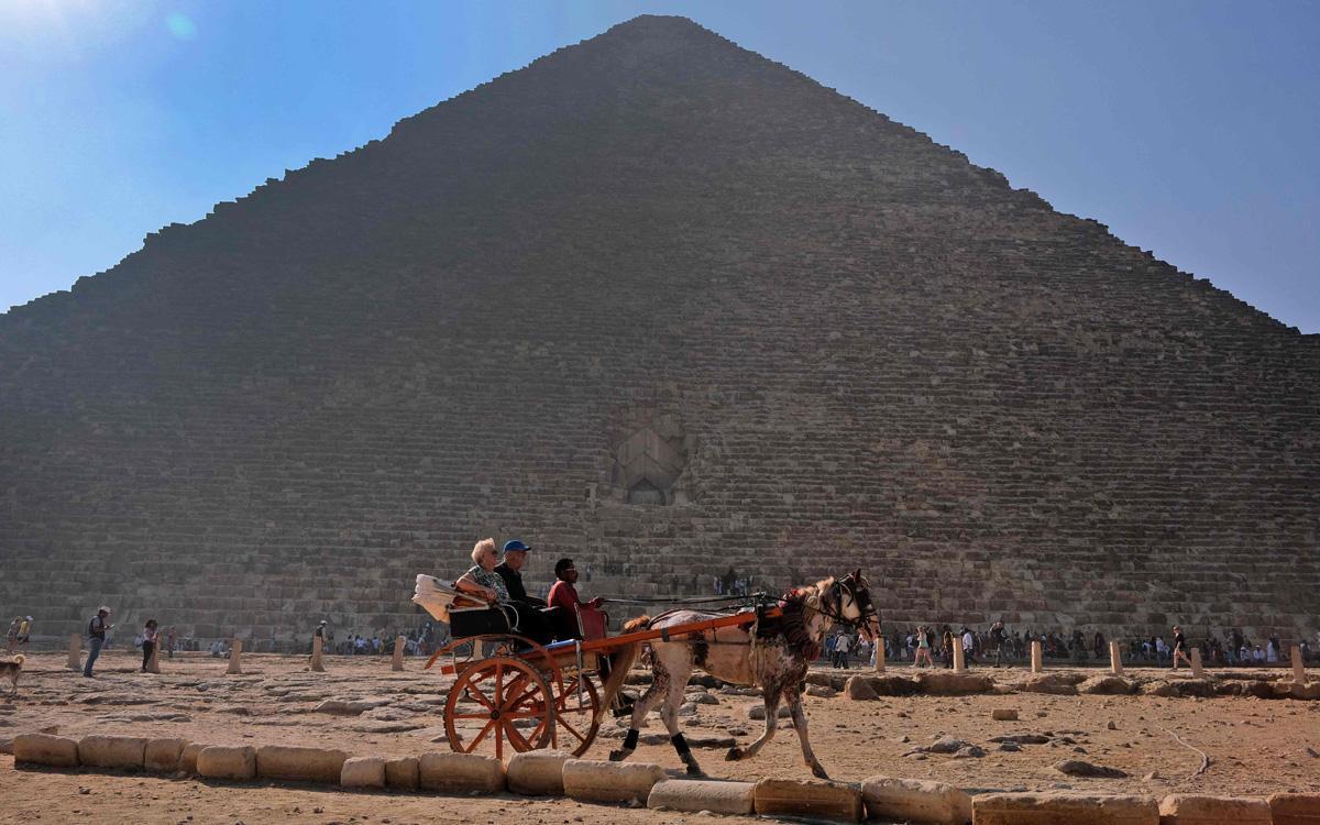 Meditación en el interior de la piramide de Kuhufu