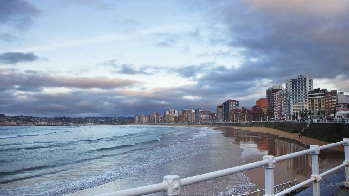 Playa de San Lorenzo, Gijón