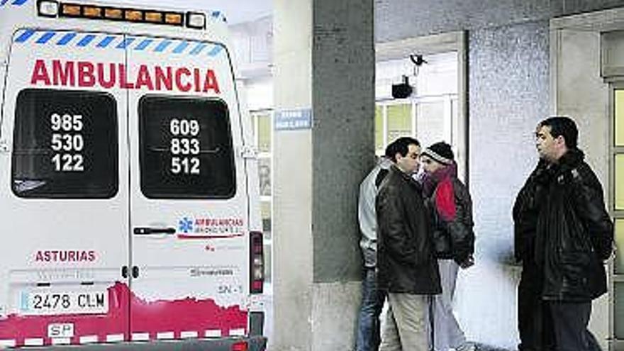 Acceso al servicio de urgencias del Hospital Central de Asturias.