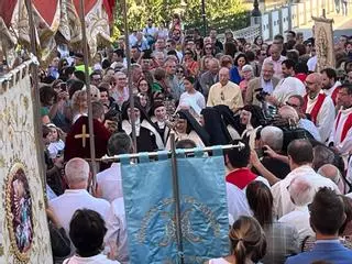 Bienvenida multitudinaria en Bocairent a las monjas carmelitas