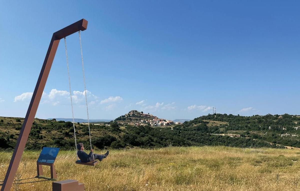 Simulación del mirador concolumpio en Culla, con el municipio al fondo.