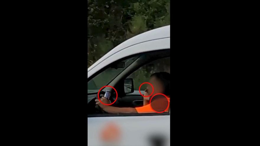 Els efectes de la calamarsada a la l'N-141c, poc abans d'arribar a Moià