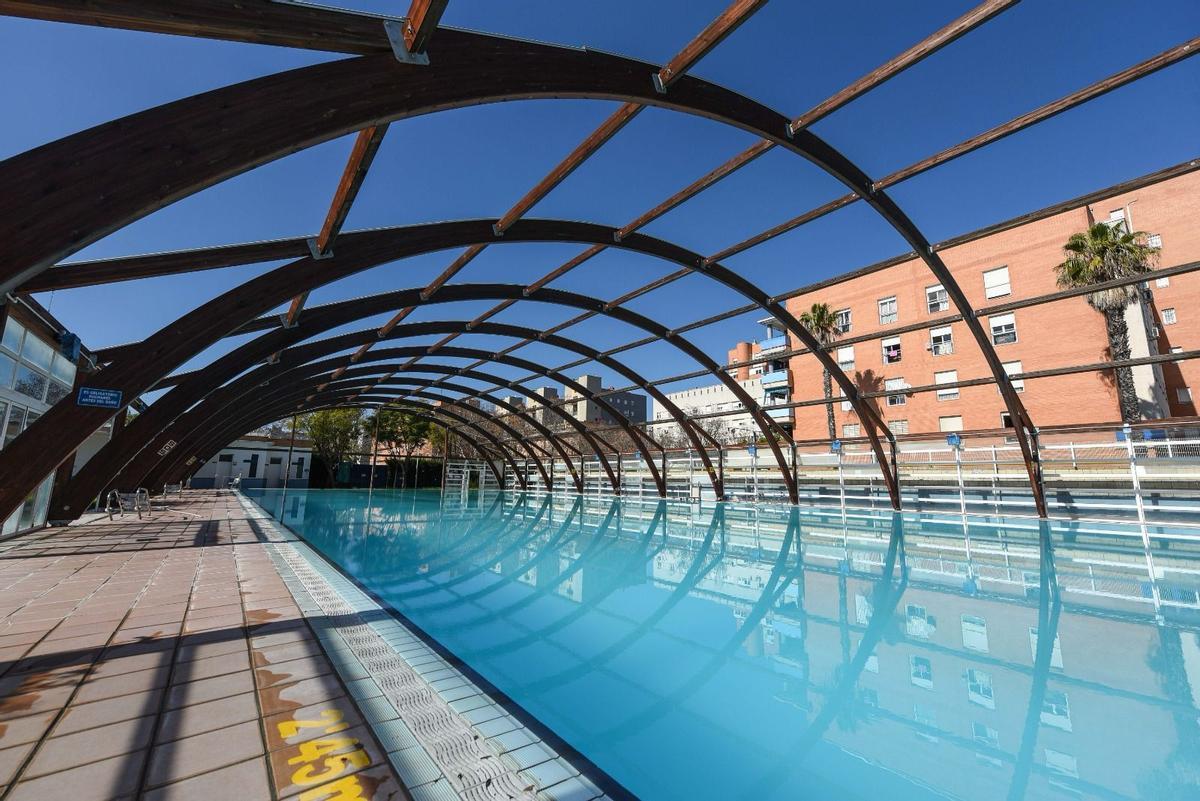 El IMD rehabilita la piscina de Entreflores para su apertura estival
