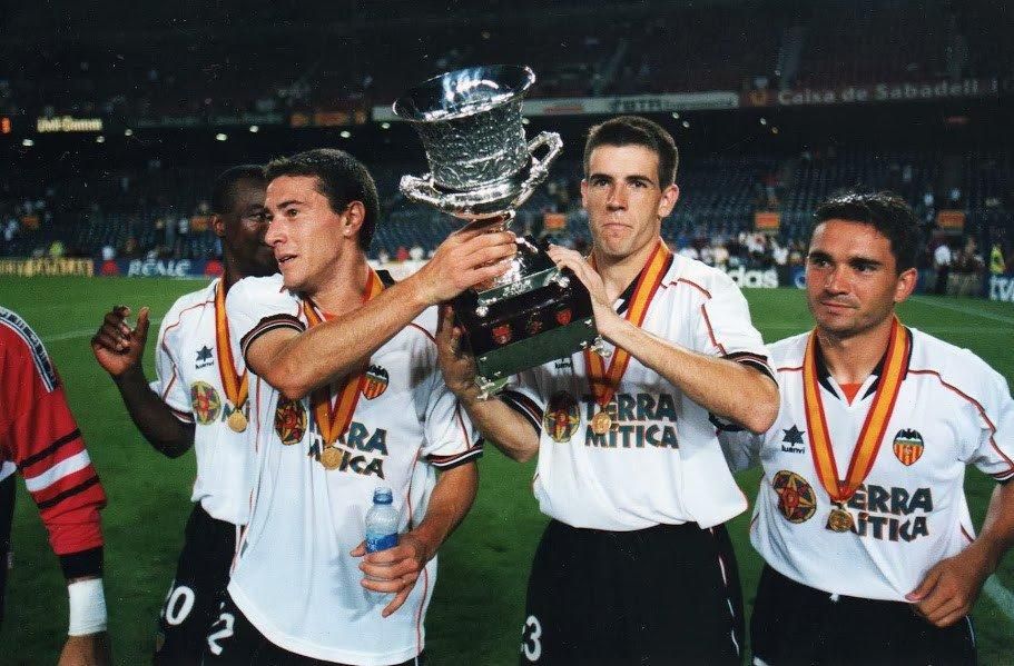 El Valencia gana la Supercopa de 1999