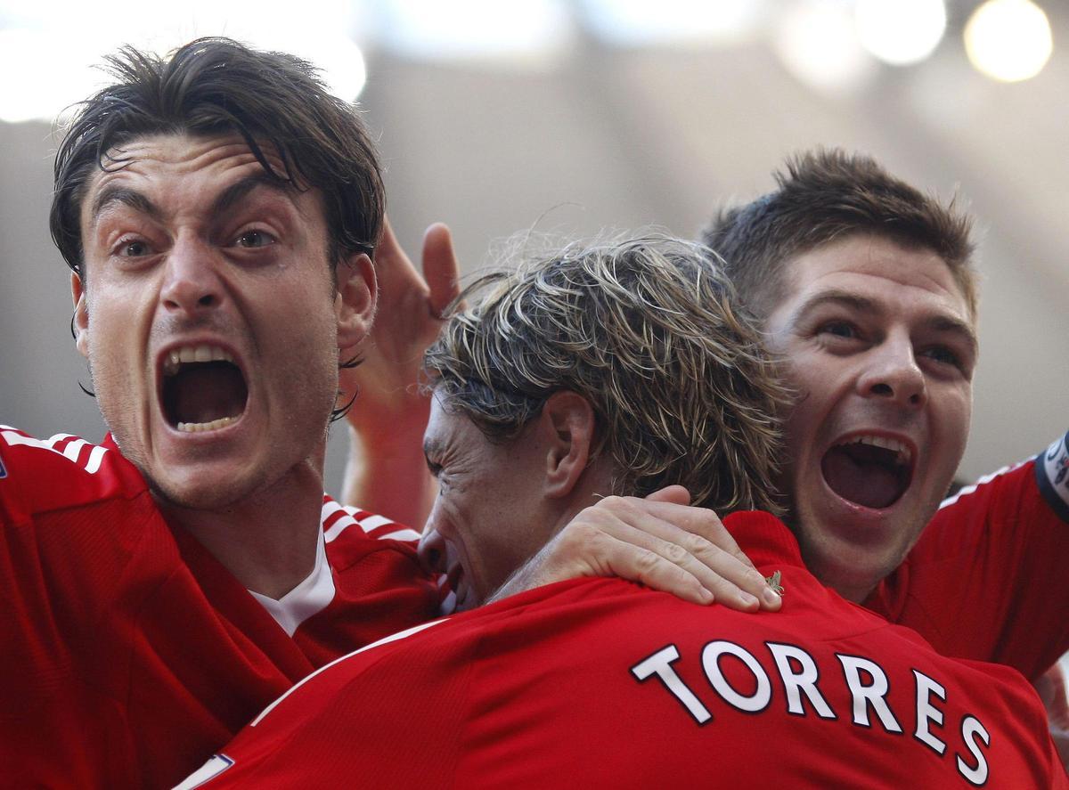 Albert Riera (li.) spielte beim FC Liverpool.