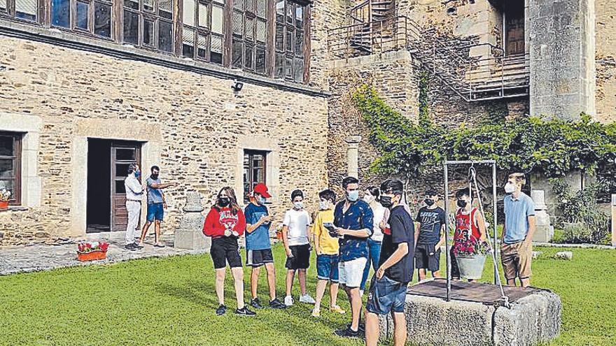 Encuentro entre jóvenes zamoranos y portugueses en Alcañices. Exposición “Corazón de Padre” sobre San José en Alcañices. Espectáculo “Cuentos de la lana”, en Riofrío de Aliste. | |  CH. S.