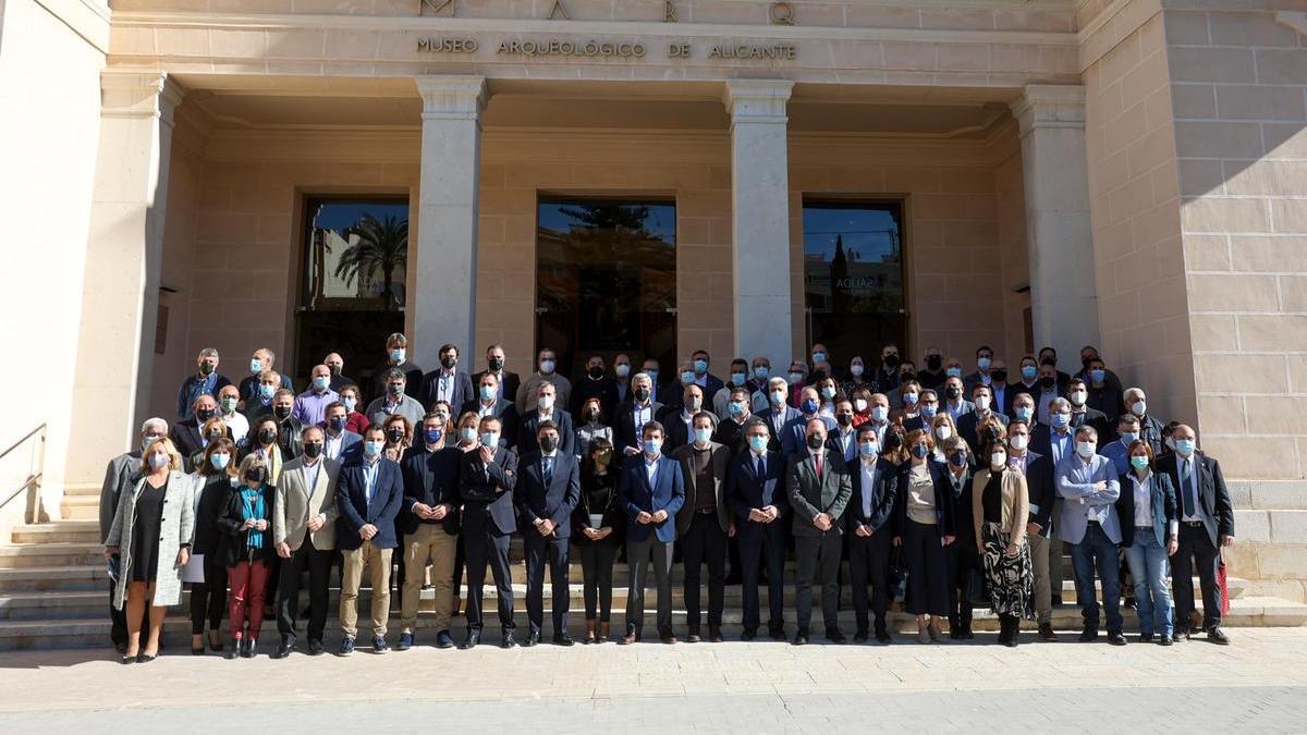 Alcaldes y alcaldesas de la provincia participan en el foro de regidores organizado por la Diputación de Alicante a principios de este año, en el Marq.