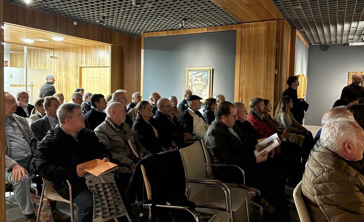 Público de la presentación del catálogo en la sede de Fundación Cajasol Córdoba
