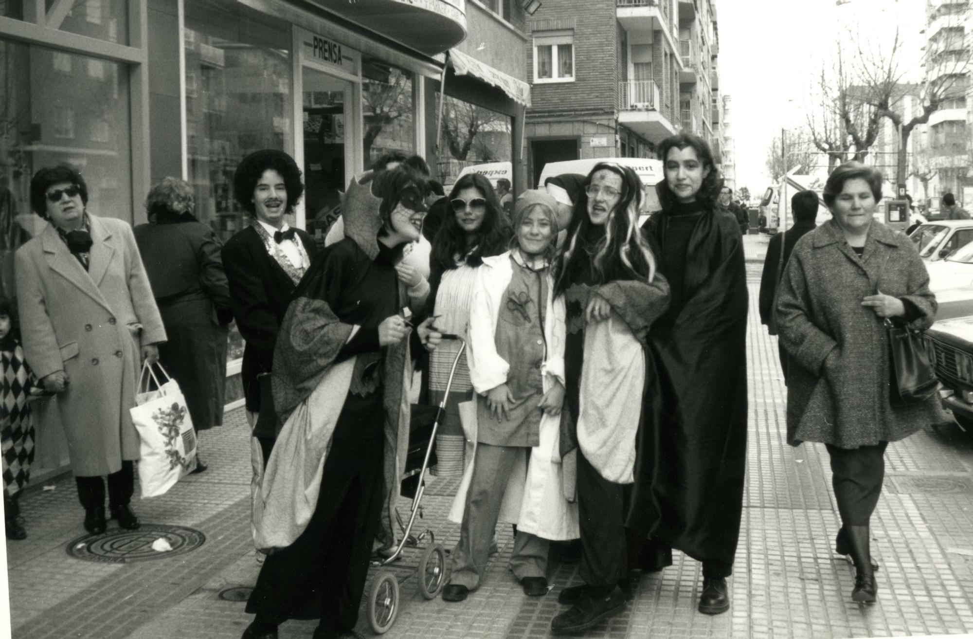 GALERÍA | Revive los carnavales de Zamora en los 90