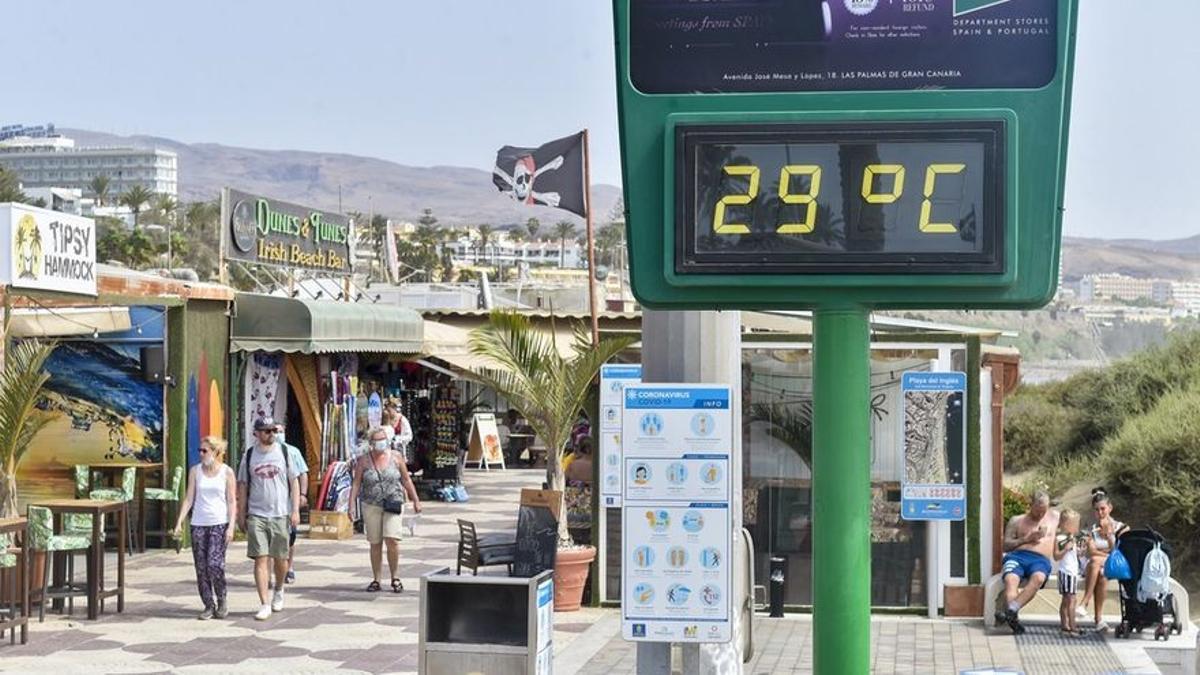 El turismo calienta el invierno en Canarias