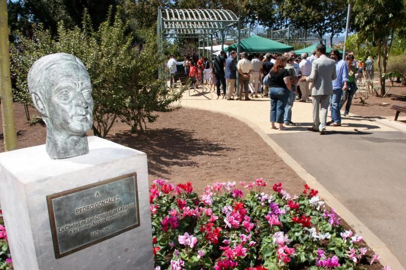 Vida y obra de Pedro González