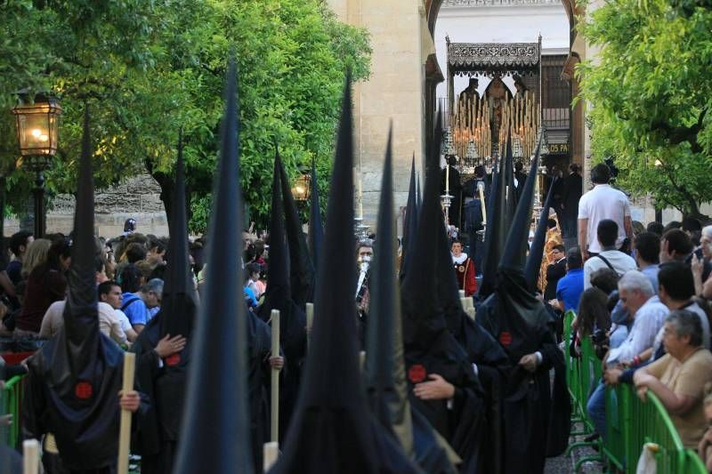 Imágenes del Viernes Santo en Córdoba