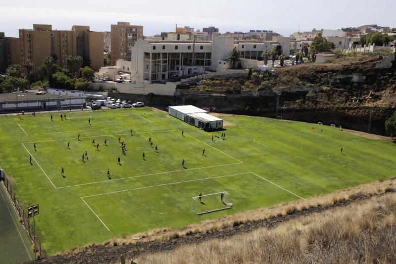 Entrenamiento CD Tenerife Es a puerta cerrada  | 12/03/2020 | Fotógrafo: Delia Padrón