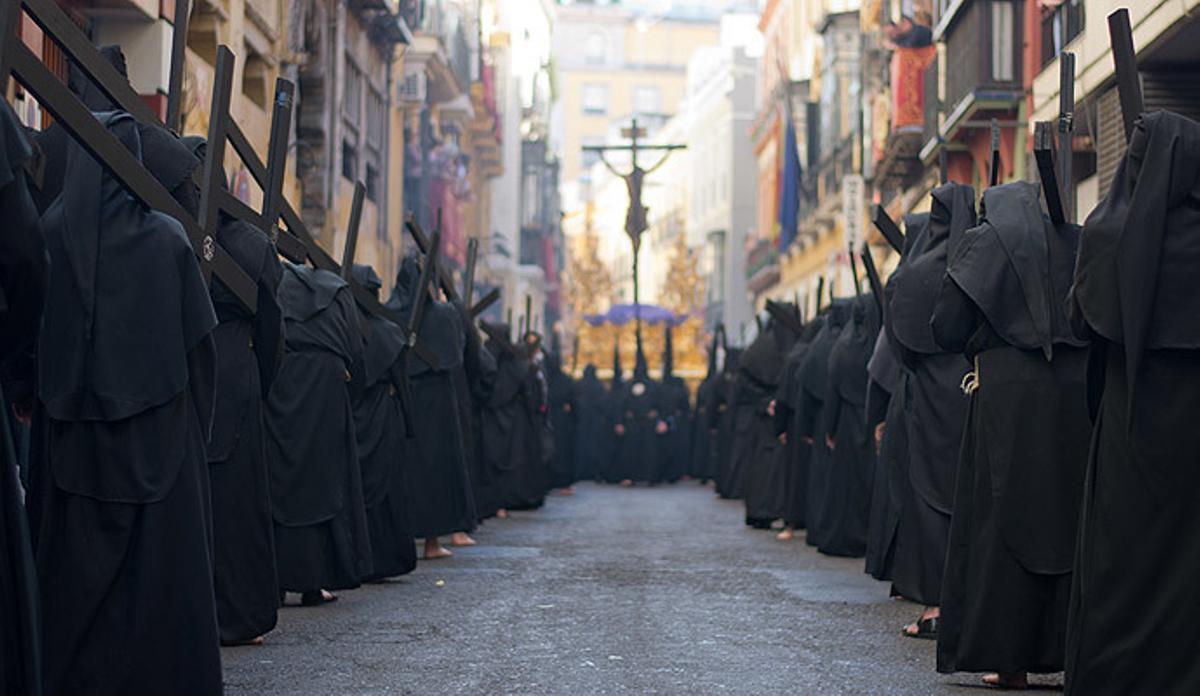 Lo que no debes hacer el Viernes Santo, según la Iglesia