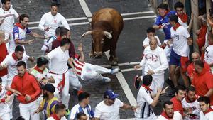 El tercer ‘encierro’ de Sanfermines, perillós i amb dificultats per a diversos corredors