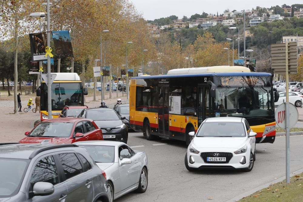 Col·lapse de vehicles i ciutadans a la ciutat de Girona