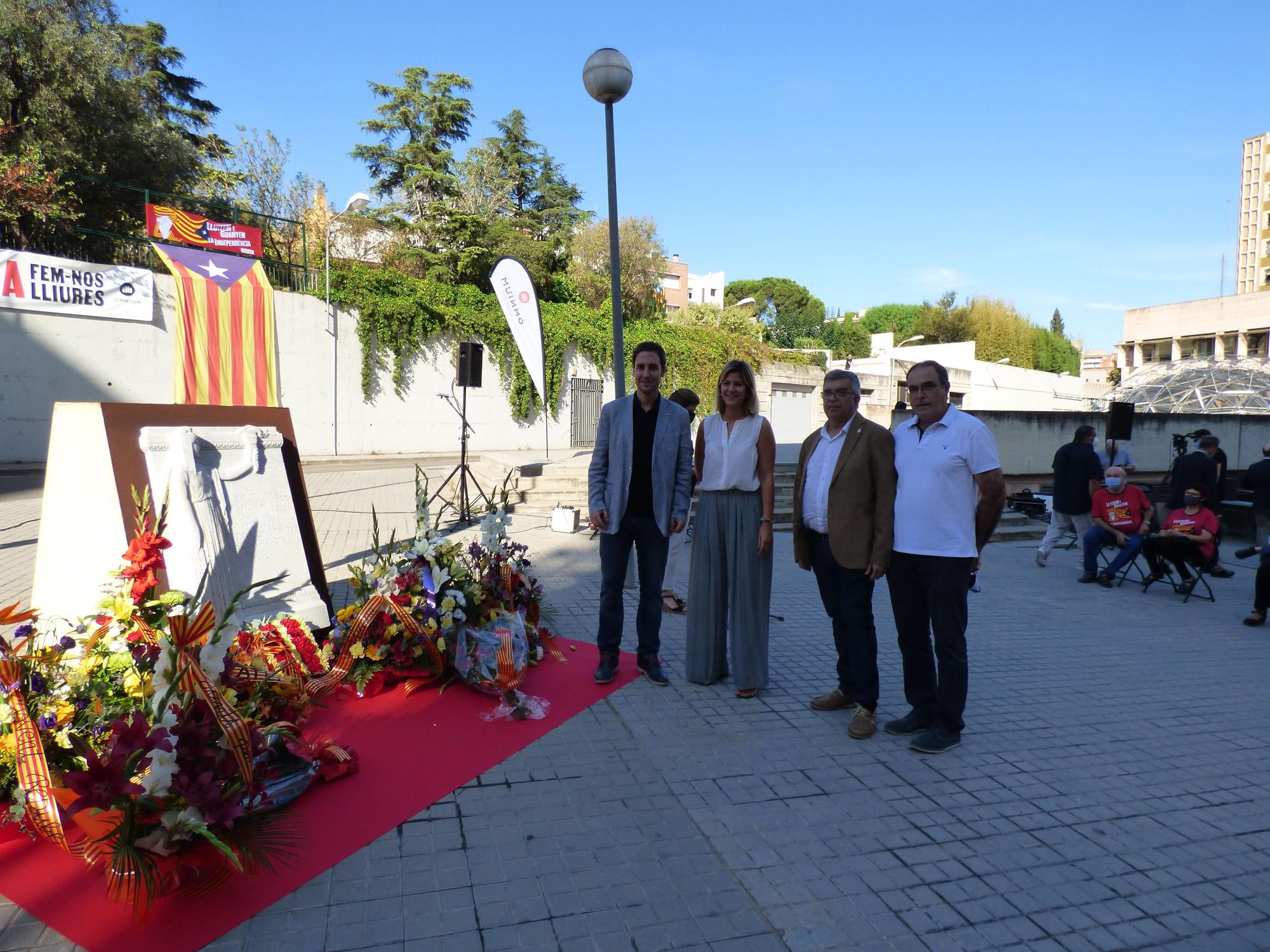 Figueres celebra l'acte institucional de la Diada a la plaça Frederic Marès