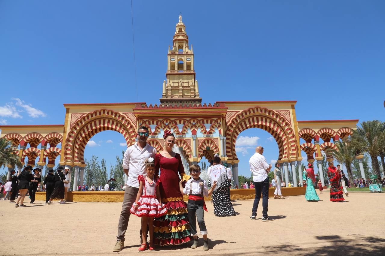 Amigos en El Arenal el sábado de Feria