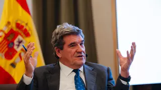 El Banco de España inicia el trámite para duplicar el colchón anticrisis de la banca, hasta el 1%