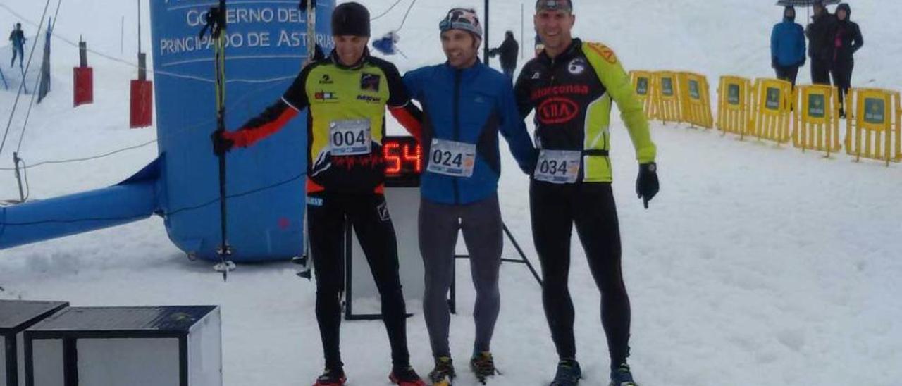 Pedro Rodríguez, Avelino Mejido y Gustavo Uría, el podio masculino.