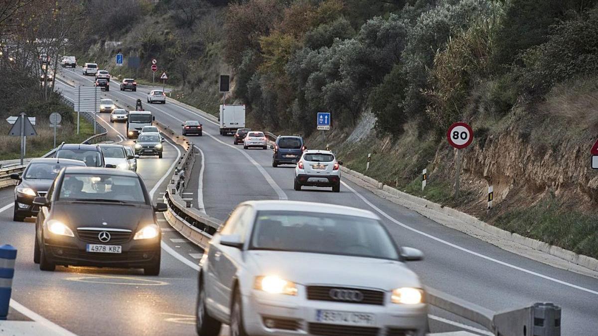 Trànsit intens a la C-55,  a l?altura del Comtals, aquest dijous a la tarda