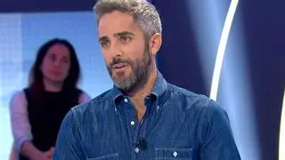 Adiós a Rosa y Manu: un invitado se va de la lengua y dice cuándo se entregará el bote de 'Pasapalabra'