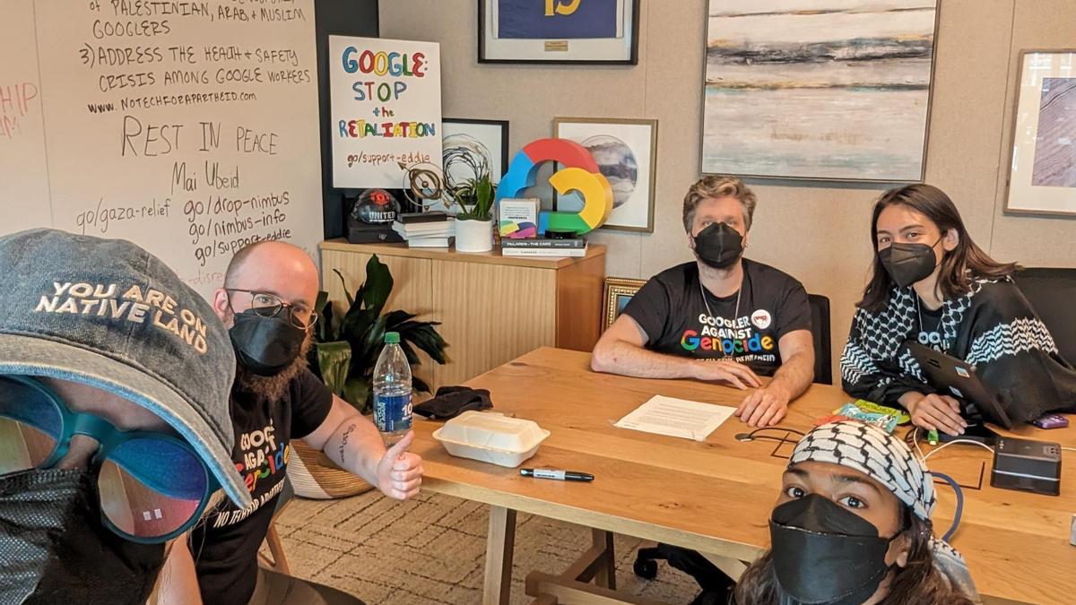 Empleados de Google contrarios al acuerdo con Israel ocupan la oficina del director ejecutivo de Google Cloud en señal de protesta