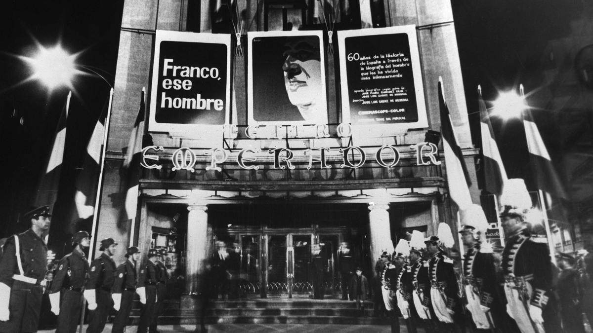 Franco quiso controlar el cine, que ahora le retrata como siniestro y acomplejado