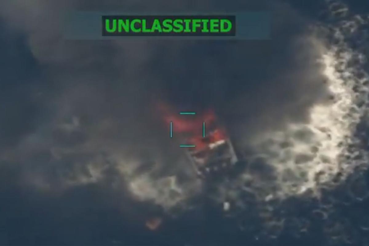 Ataque de EEUU sobre una lancha en el Pacífico.