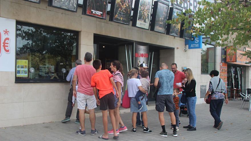 Cinemes Roses viu una situació «inaguantable» per l’alça de les despeses