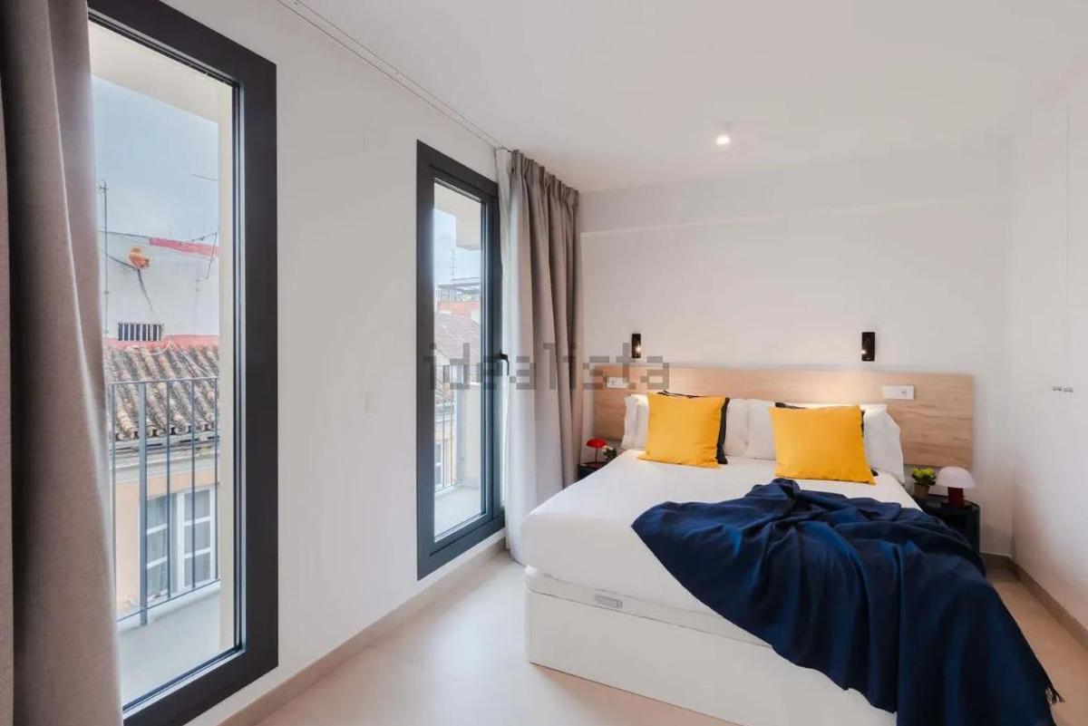 Habitación por 1.400 euros en la capital.