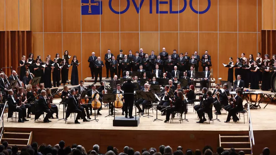 Éxito coral de la OFIL y "El León de Oro" en el Auditorio