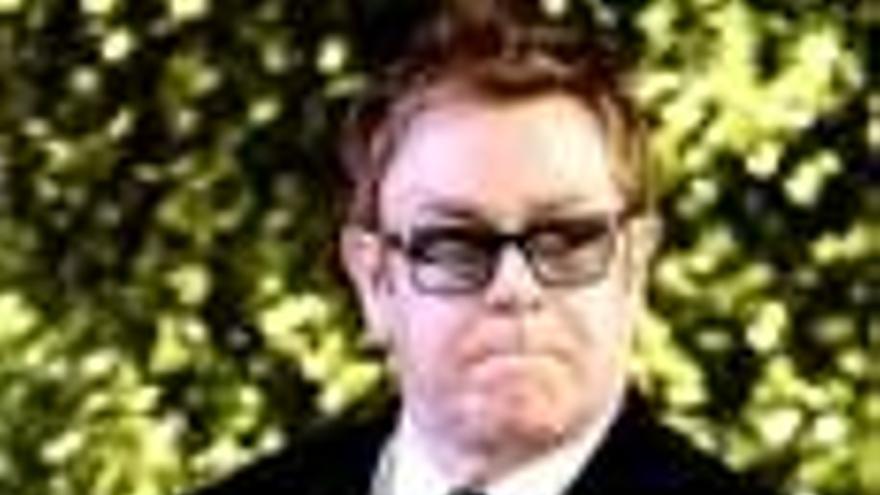 Elton John: LA IGLESIA DE TRINIDAD Y TOBAGO VETA AL CANTANTE