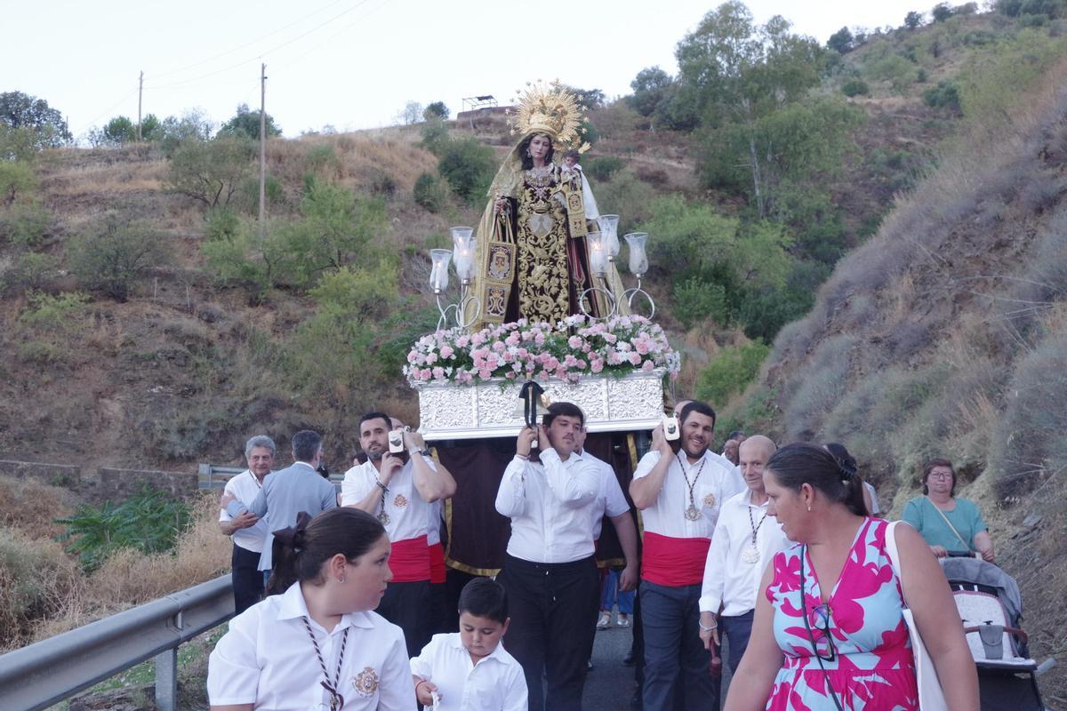 Traslado de la Virgen del Carmen de Olías a la Iglesia de San Vicente Ferrer